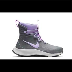 Nike Binzie Boots